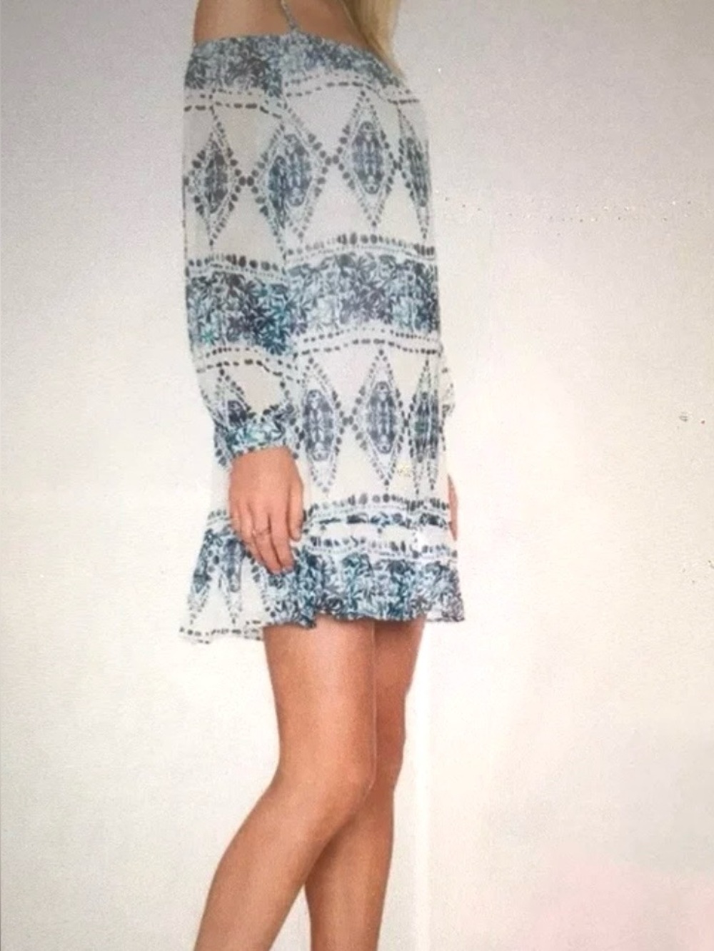 BCBGeneration Mini Dress White and Blue Off-Shoulder Patterned MEDIUM